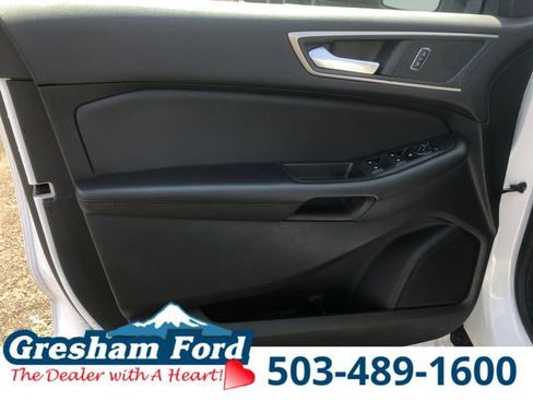 Certified 2024 Ford Edge SEL w/ Convenience Package AWD/4WD image 19