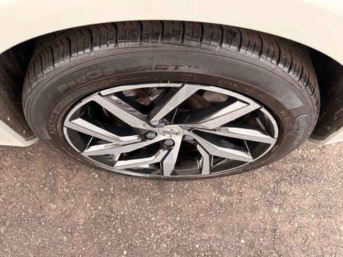 Used 2019 Volvo S60 T6 Momentum image 44