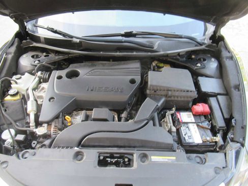 Used 2017 Nissan Altima 2.5 SR w/ Midnight Edition Package image 12