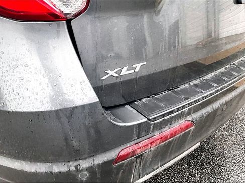 Used 2020 Ford Explorer XLT w/ Equipment Group 202A image 7