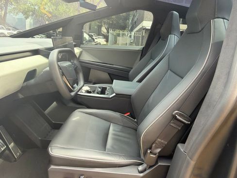 Used 2025 Tesla Cybertruck AWD Crew Cab image 13