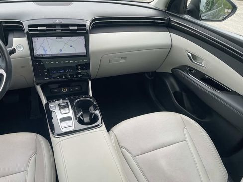 Certified 2022 Hyundai Tucson Limited FWD image 15
