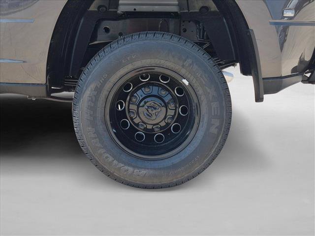 New 2026 RAM 3500 Big Horn AWD/4WD image 10