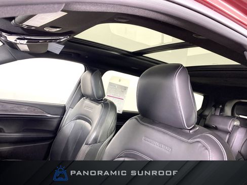Used 2023 Jeep Grand Cherokee L Overland AWD/4WD image 2