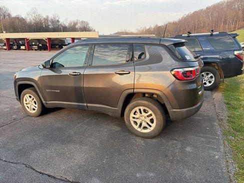 Used 2018 Jeep Compass Sport w/ Tech Group image 8