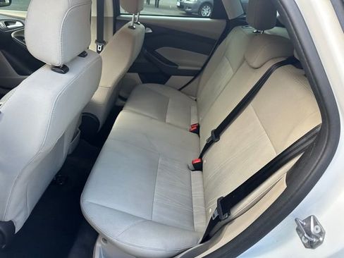 Used 2018 Ford Focus SE image 10