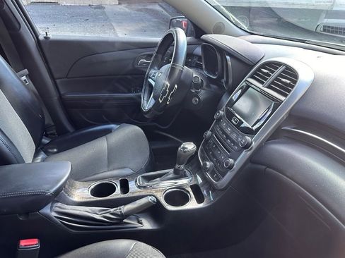 Used 2014 Chevrolet Malibu LT w/ Power Convenience Package image 5