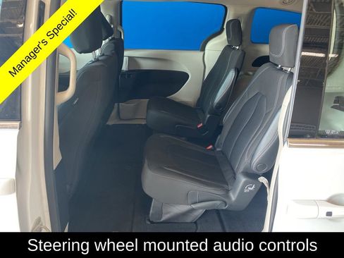 Used 2023 Chrysler Voyager LX FWD image 11