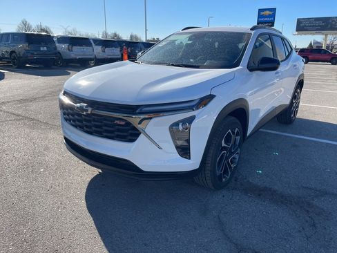New 2026 Chevrolet Trax RS w/ Driver Confidence Package FWD image 6