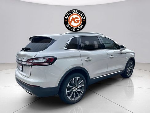 Used 2023 Lincoln Nautilus Reserve w/ Luxury Package AWD/4WD image 2