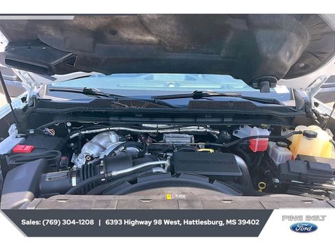 Used 2022 Chevrolet Silverado 2500 LTZ w/ LTZ Convenience Package AWD/4WD image 8