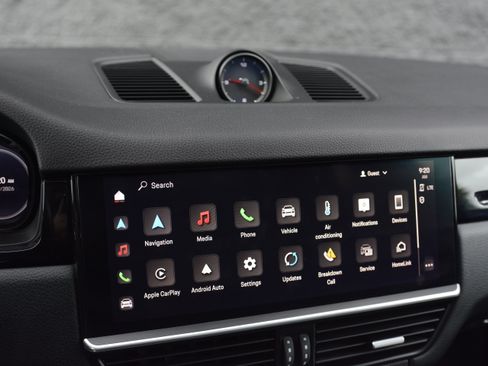 Certified 2023 Porsche Cayenne AWD/4WD image 23