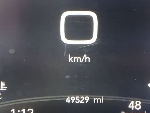 Used 2024 Chrysler Pacifica Touring-L image 13