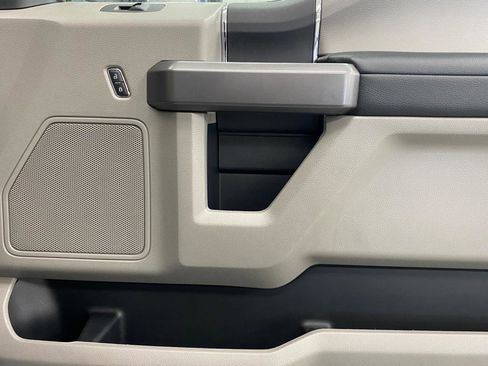 Used 2020 Ford F250 XLT w/ XLT Value Package image 16