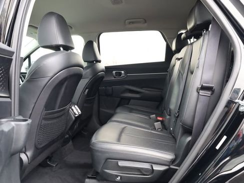 Certified 2024 Kia Sorento S image 27