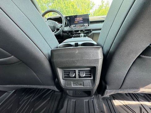 New 2026 Chevrolet Colorado Z71 w/ Technology Package AWD/4WD image 29