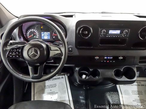 Used 2020 Mercedes-Benz Sprinter 2500 w/ Driver Convenience Package image 9