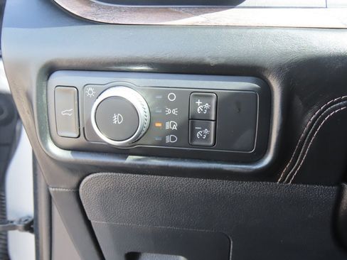 Used 2020 Ford Explorer Platinum w/ Premium Technology Package AWD/4WD image 28