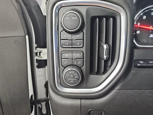 Used 2020 Chevrolet Silverado 2500 High Country w/ Z71 Off-Road Package AWD/4WD image 31