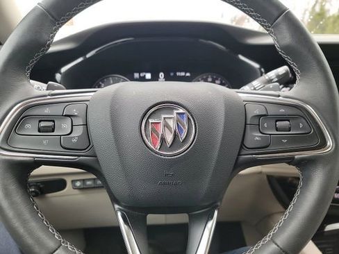 Used 2023 Buick Envision Avenir image 14