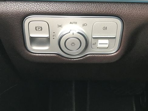 Used 2021 Mercedes-Benz GLS 450 4MATIC image 20