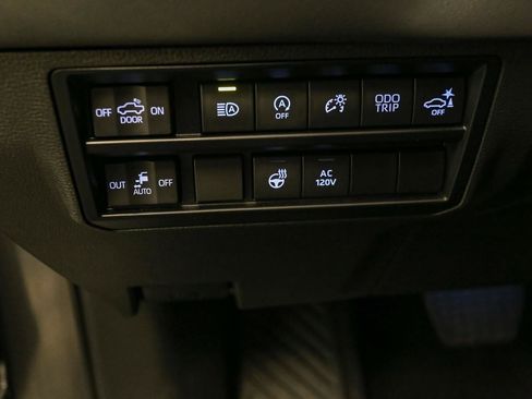 Used 2023 Toyota Tundra Platinum AWD/4WD image 46