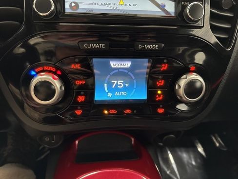 Used 2016 Nissan Juke SL image 32