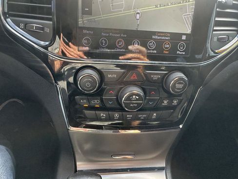 Used 2019 Jeep Grand Cherokee Altitude AWD/4WD image 15