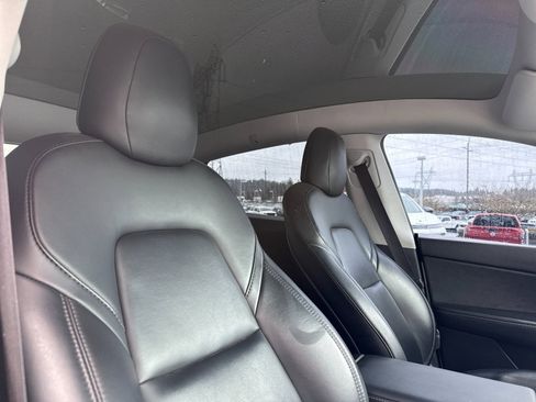 Used 2021 Tesla Model Y Long Range image 15