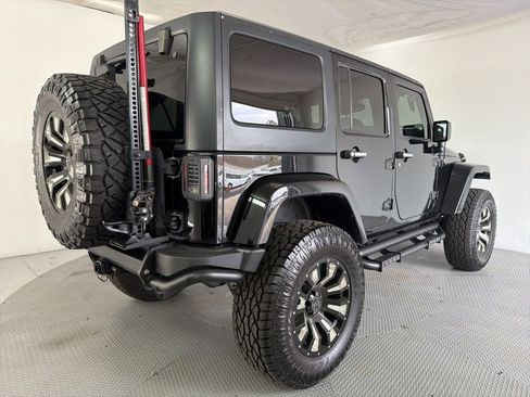 Used 2016 Jeep Wrangler Unlimited Sahara w/ Connectivity Group image 4
