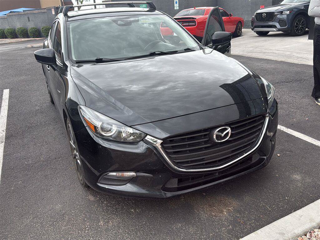 Used 2018 MAZDA MAZDA3 Touring FWD image 2