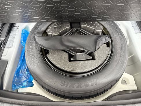 Certified 2025 Toyota RAV4 XLE FWD image 39