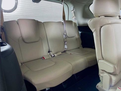 Certified 2024 Nissan Armada Platinum image 27
