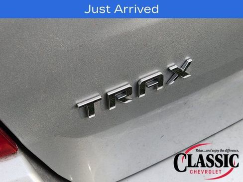Used 2018 Chevrolet Trax LS image 18