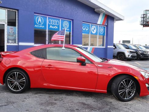 Used 2013 Scion FR-S RWD image 4