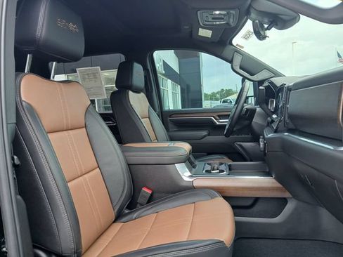 Certified 2025 Chevrolet Silverado 2500 High Country w/ Technology Package AWD/4WD image 18
