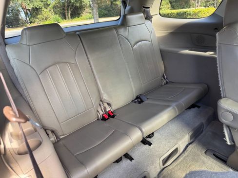 Used 2015 GMC Acadia Denali image 17