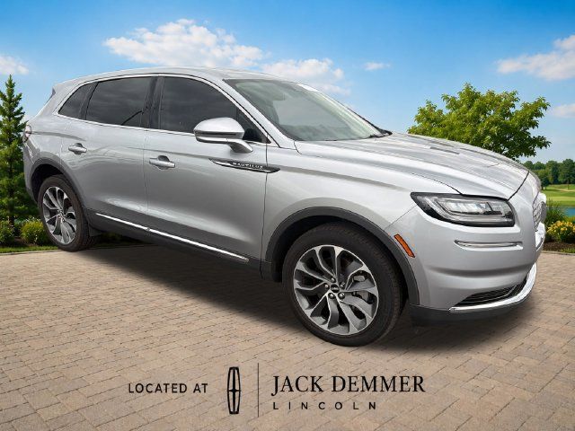 Used 2023 Lincoln Nautilus Reserve AWD/4WD image 10