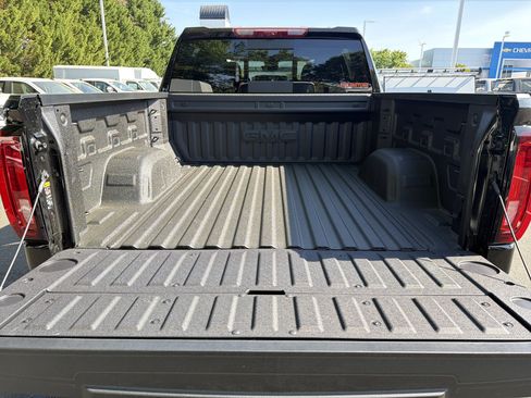 New 2026 GMC Sierra 1500 AT4 w/ AT4 Premium Package AWD/4WD image 33