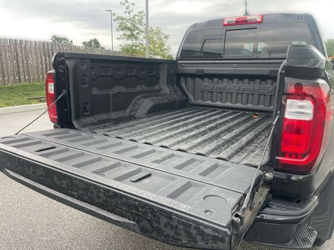 Used 2023 GMC Canyon Denali AWD/4WD image 4