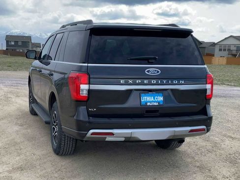 Used 2024 Ford Expedition XLT AWD/4WD image 7