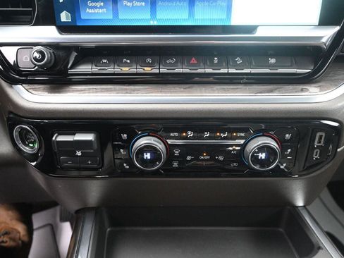 Used 2023 Chevrolet Silverado 1500 LTZ image 34