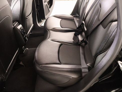 Used 2025 Jeep Compass Latitude image 12