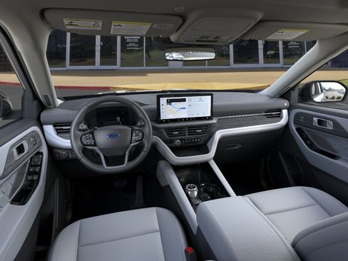 New 2026 Ford Explorer Platinum image 9