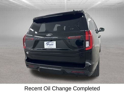 Used 2025 Ford Expedition Platinum w/ Stealth Appearance Package AWD/4WD image 12