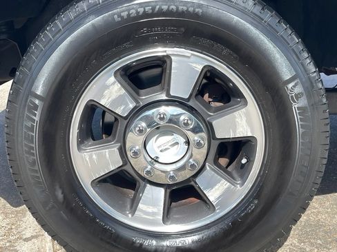 Used 2015 Ford F250 Lariat w/ Lariat Ultimate Package AWD/4WD image 10