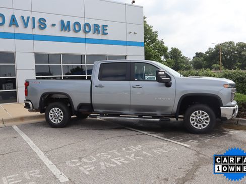 Used 2025 Chevrolet Silverado 2500 LT w/ Convenience Package AWD/4WD image 5