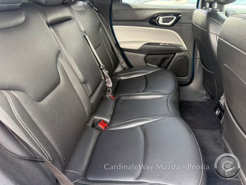 Used 2025 Jeep Compass Limited image 32