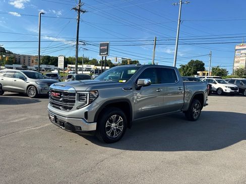 Used 2025 GMC Sierra 1500 SLT AWD/4WD image 3