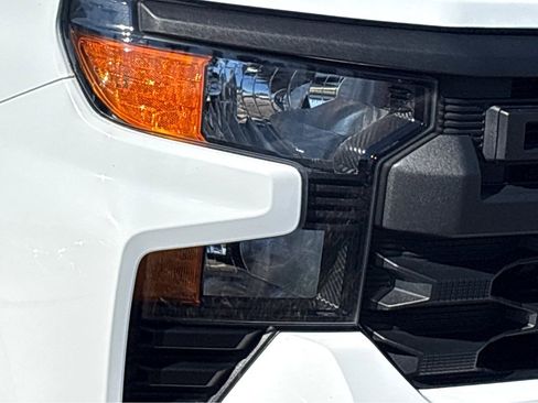 Certified 2023 Chevrolet Silverado 1500 Custom image 17